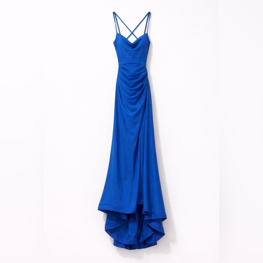 Elegant Blue Prom Deess